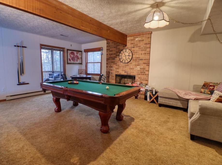 4-Bedroom+Loft-Sauna-Pool Table-Bar-2 Fireplaces 베시 외부 사진